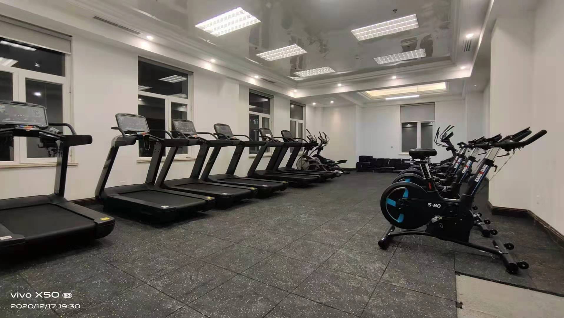 榆次健身房91香蕉污在线观看