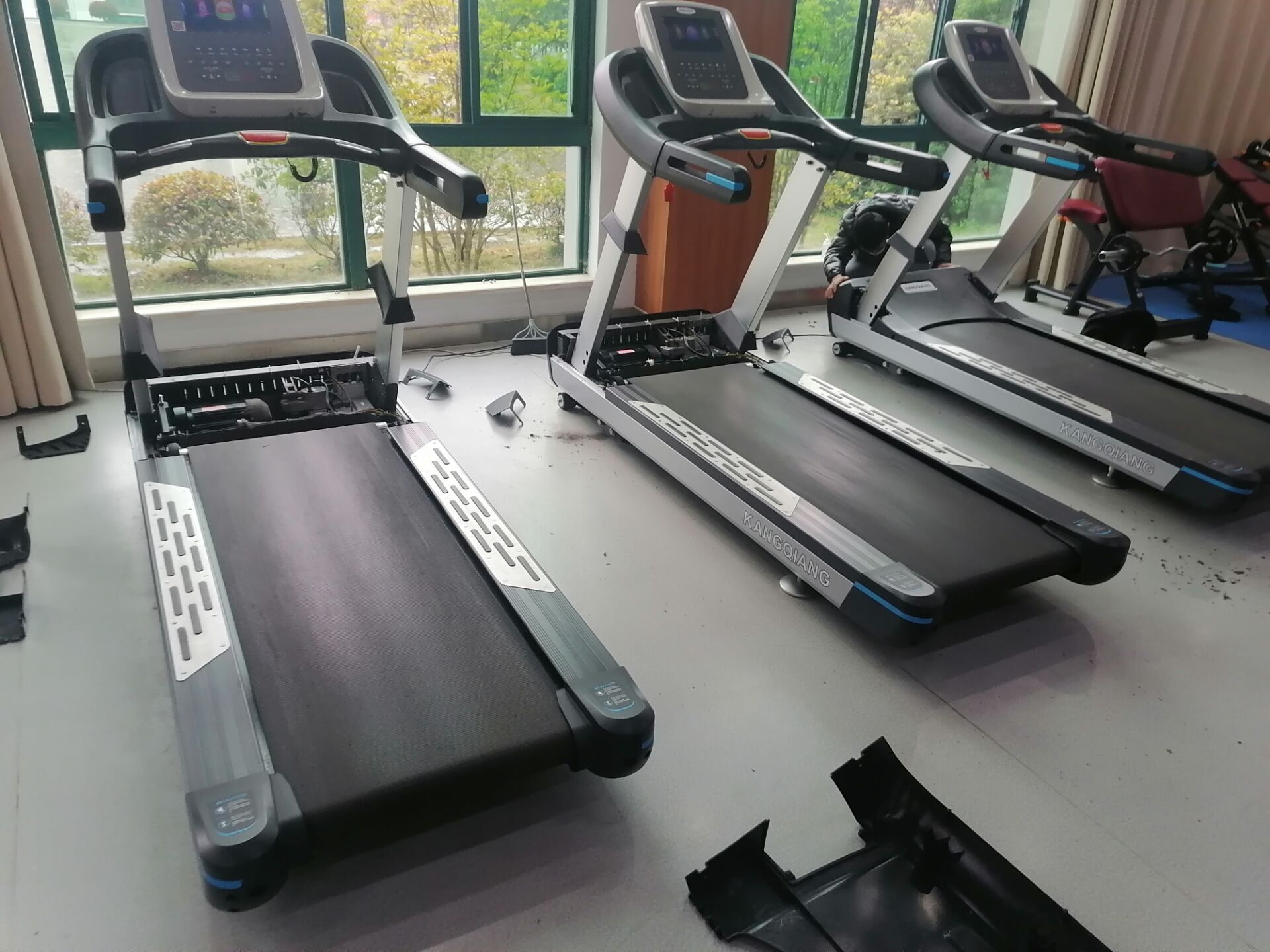 健身房91香蕉污在线观看