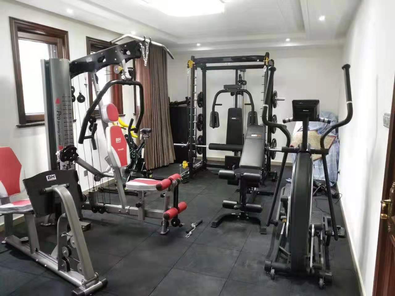 家庭健身房必备器材